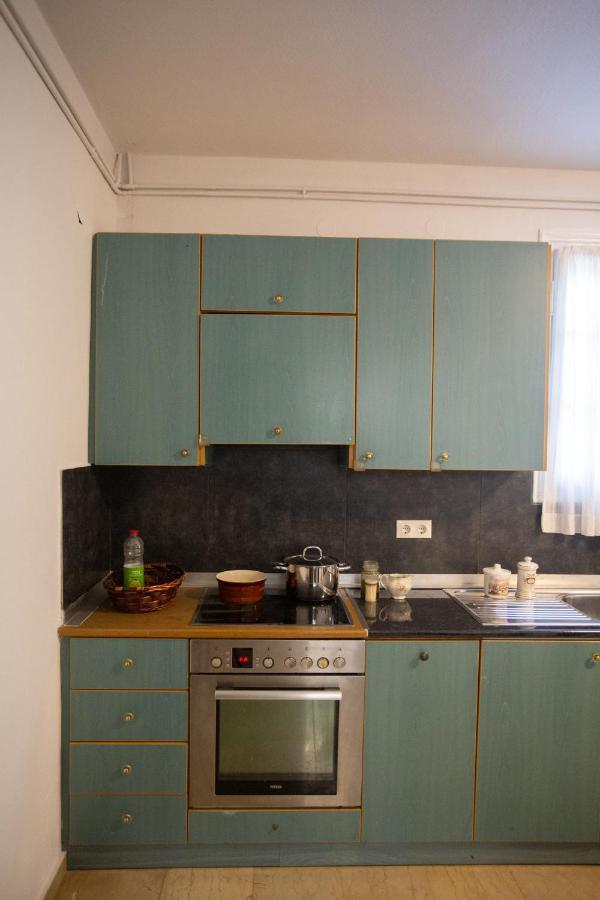 Traditional Villa Appartment With Garden, Also For Gatherings ,15 Minutes From Thessaloniki Airport ภายนอก รูปภาพ